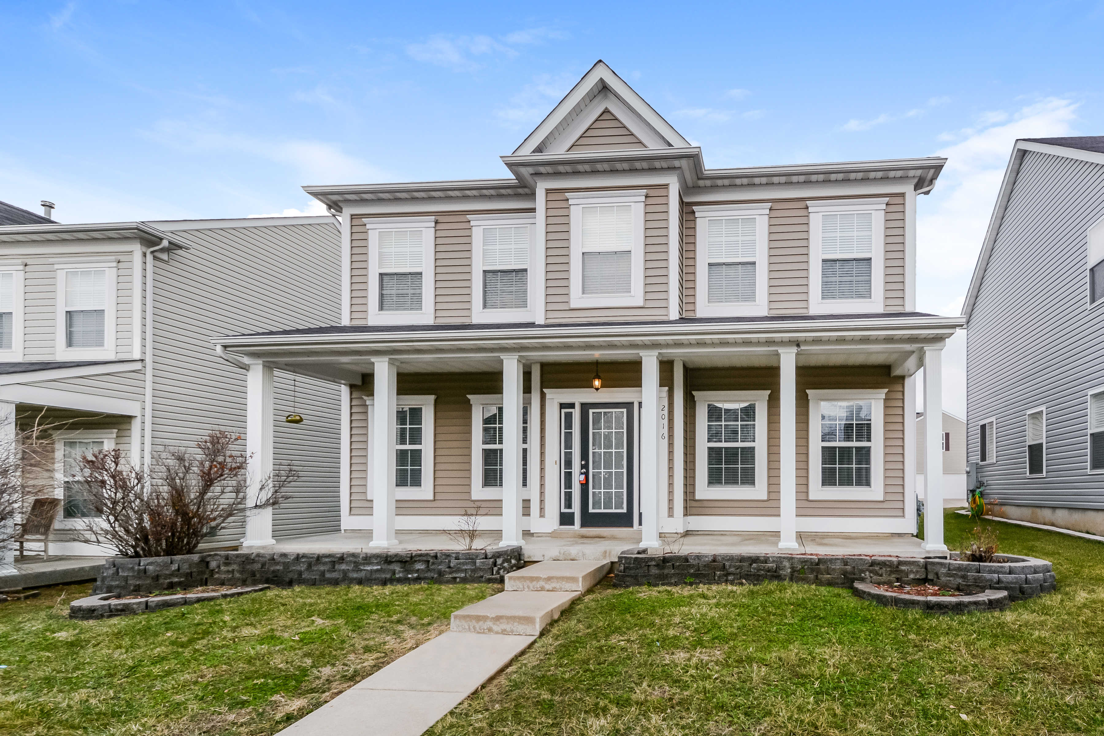 2016 Village Glen Dr Wentzville, MO 63385